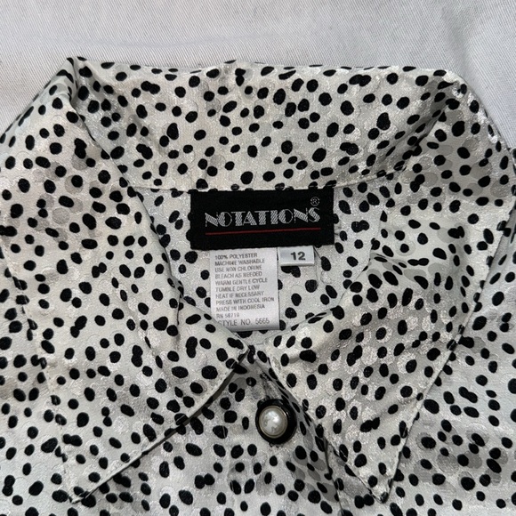 silky vintage dotted pattern button down - Picture 4 of 5